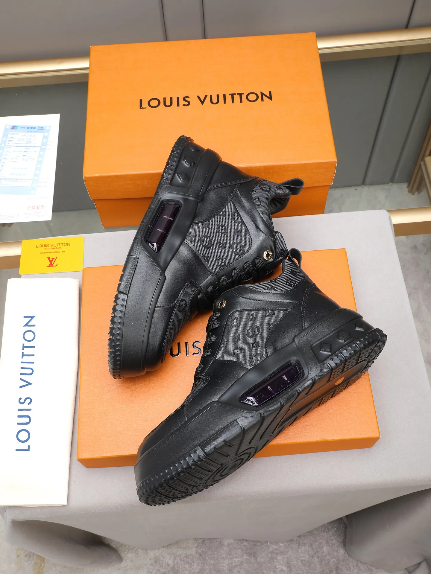 PP460 High Top Men's [LV] Autumn and winter high top classic hot style💝 👣👣Perfect last shape, beautiful design style 💋 💋This winter is no longer cold😢😢Cow leather➕LV special material➕Breathable sheep lining➕Non-slip and wear-resistant foam air cushion outsole🎩A must-have for fashionable men❗Number: 38-44 (45 custom-made) The real thing looks better🎬The real thing looks better👅, 5 colors to choose from
